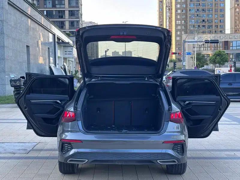 Audi A3 2021 Sportback 35 TFSI Limited Edition (Wang Yibo Collaboration) — миниатюра 12