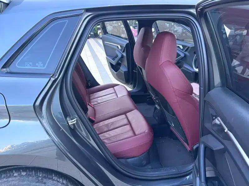Audi A3 2021 Sportback 35 TFSI Limited Edition (Wang Yibo Collaboration) — миниатюра 31