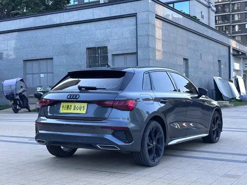 Audi A3 2021 Sportback 35 TFSI Limited Edition (Wang Yibo Collaboration) — миниатюра 7
