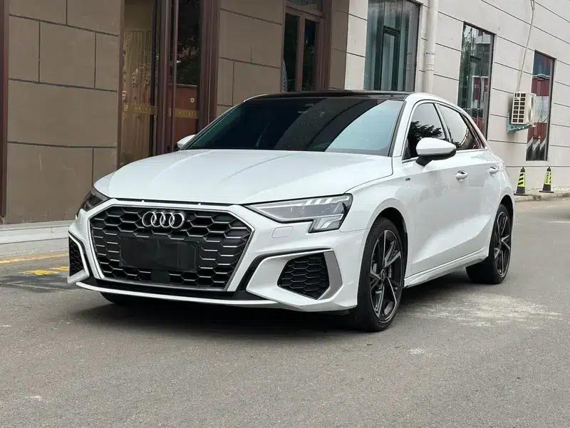 Audi A3 2022 Sportback 35 TFSI Fashion Sport — миниатюра 1