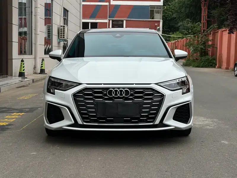 Audi A3 2022 Sportback 35 TFSI Fashion Sport — миниатюра 2