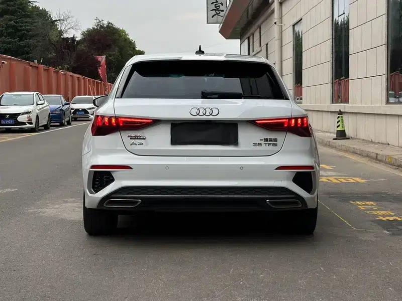 Audi A3 2022 Sportback 35 TFSI Fashion Sport — миниатюра 3