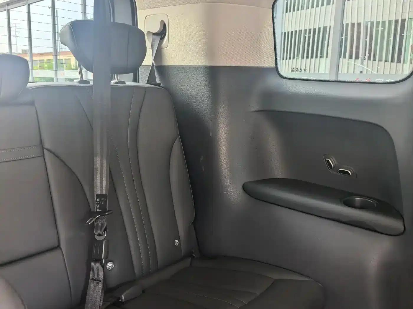 Hongqi HQ9 PHEV 2024 2.0T AWD Luxury Edition — миниатюра 8