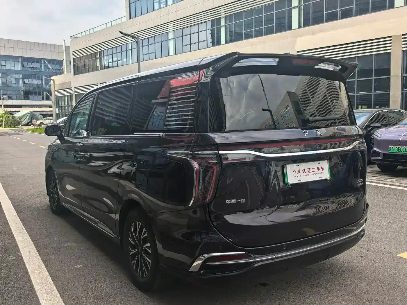 Hongqi HQ9 PHEV 2024 2.0T AWD Luxury Edition — миниатюра 10