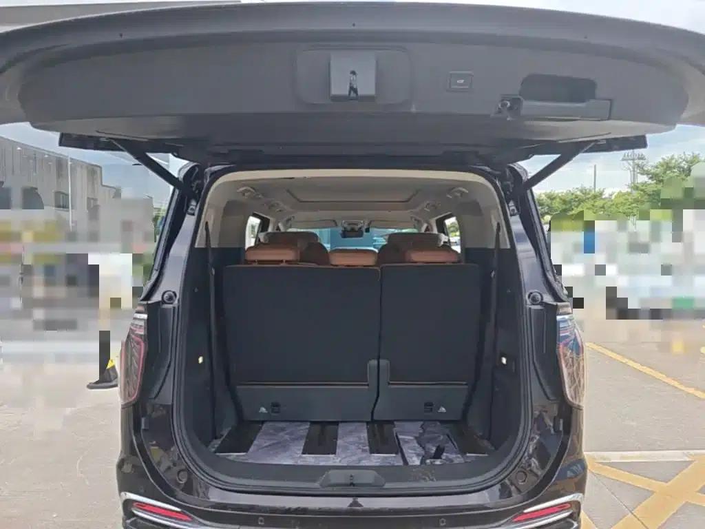 Hongqi HQ9 PHEV 2024 2.0T AWD Luxury Edition — миниатюра 19