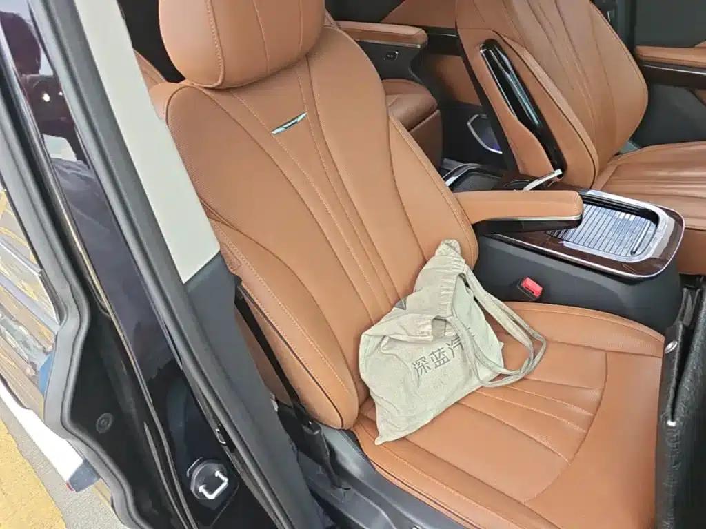 Hongqi HQ9 PHEV 2024 2.0T AWD Luxury Edition — миниатюра 25