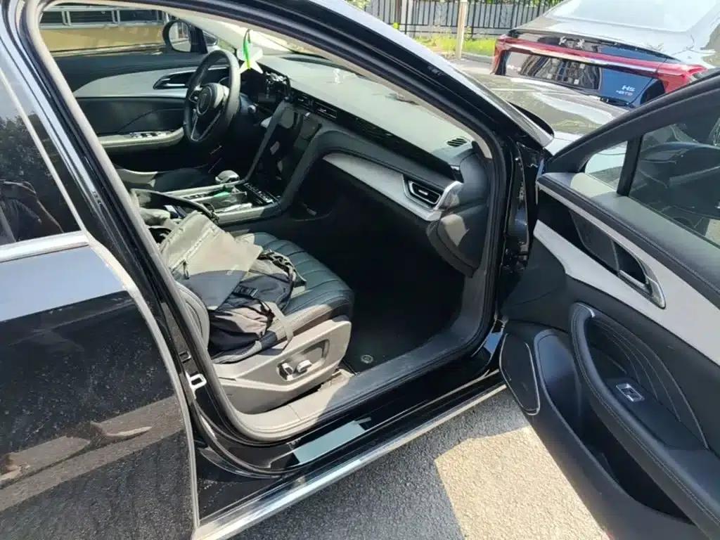 Hongqi H5 PHEV 2025 130 Super Hybrid Edition — миниатюра 11