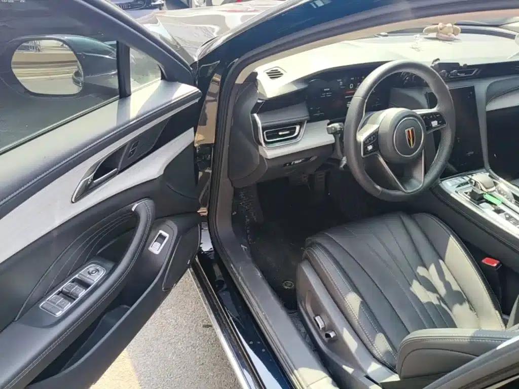 Hongqi H5 PHEV 2025 130 Super Hybrid Edition — миниатюра 23