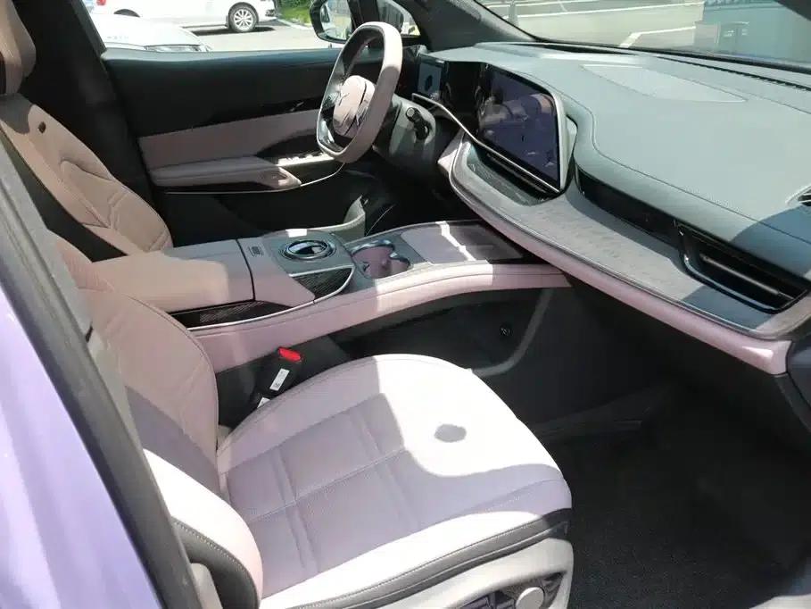 Hongqi Tiangong 08 2025 680 Ultra 4WD Edition — миниатюра 13