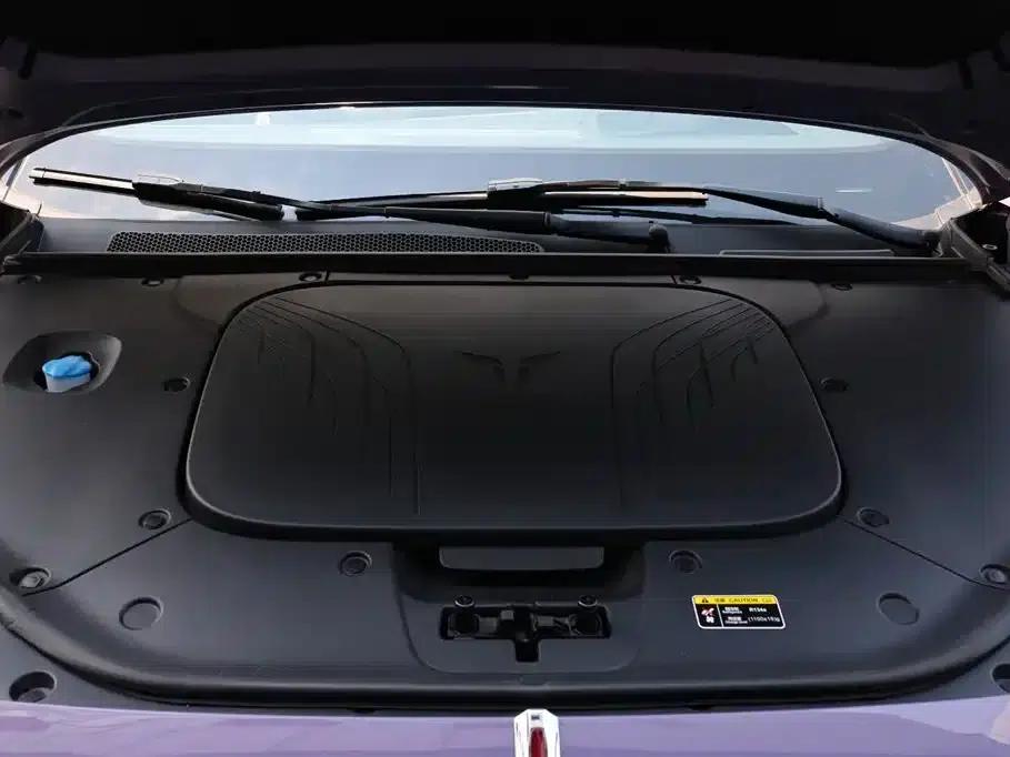 Hongqi Tiangong 08 2025 680 Ultra 4WD Edition — миниатюра 16