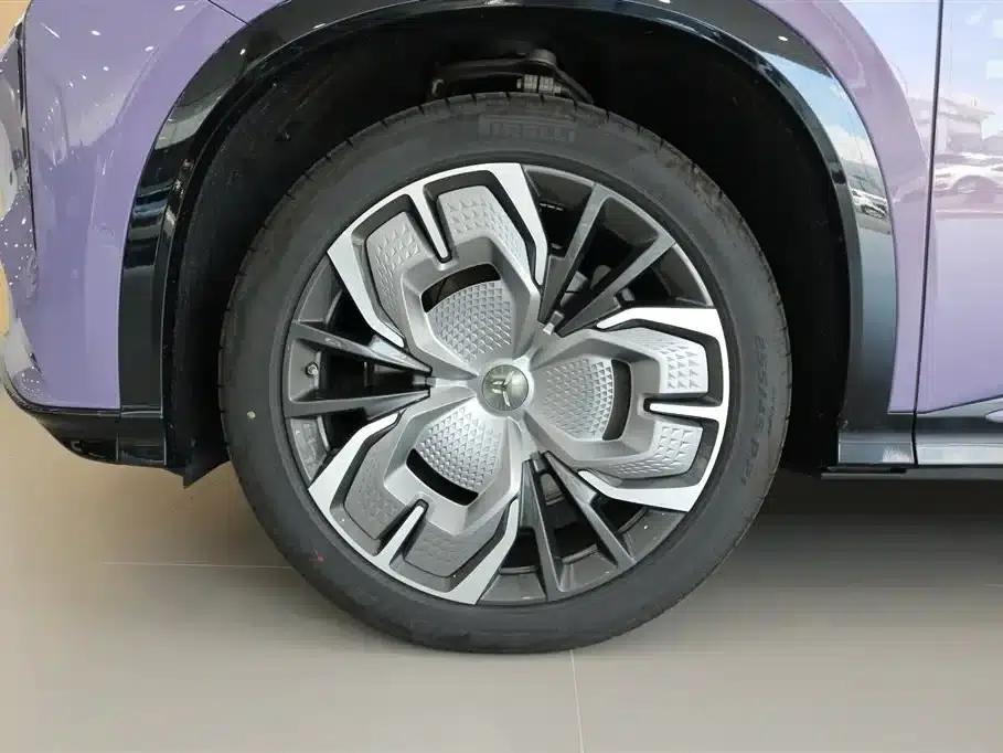 Hongqi Tiangong 08 2025 680 Ultra 4WD Edition — миниатюра 17