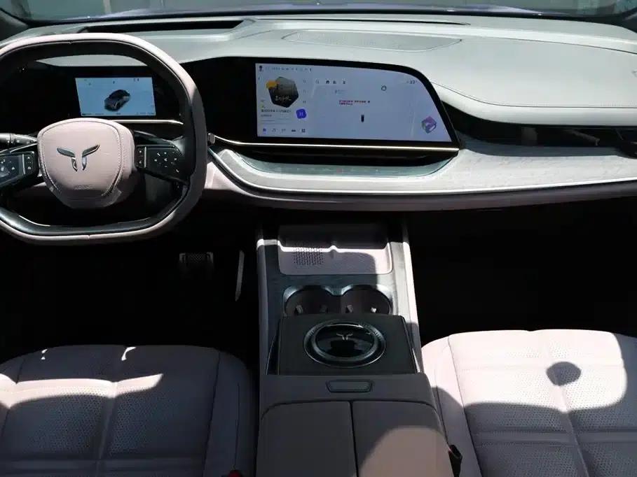 Hongqi Tiangong 08 2025 680 Ultra 4WD Edition — миниатюра 9