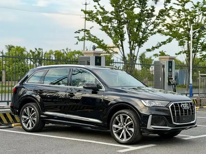 Audi Q7 2020 55 TFSI quattro S line Sport — миниатюра 3
