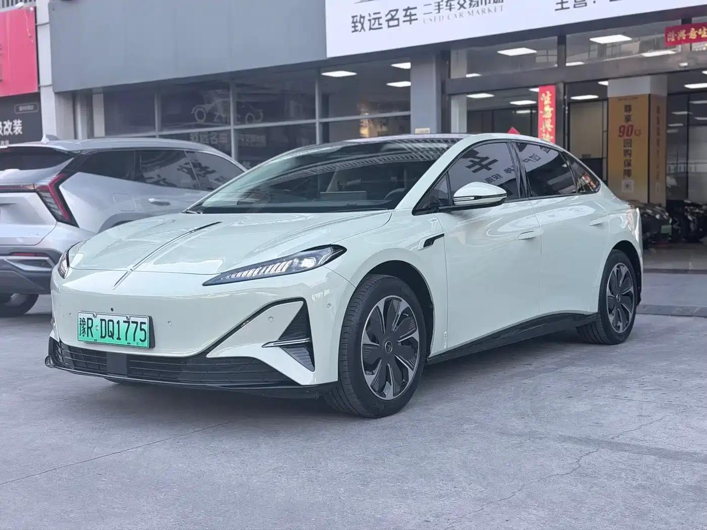 Hongqi Tiangong 05 2025 Model 550 Smart Selection Edition — миниатюра 1