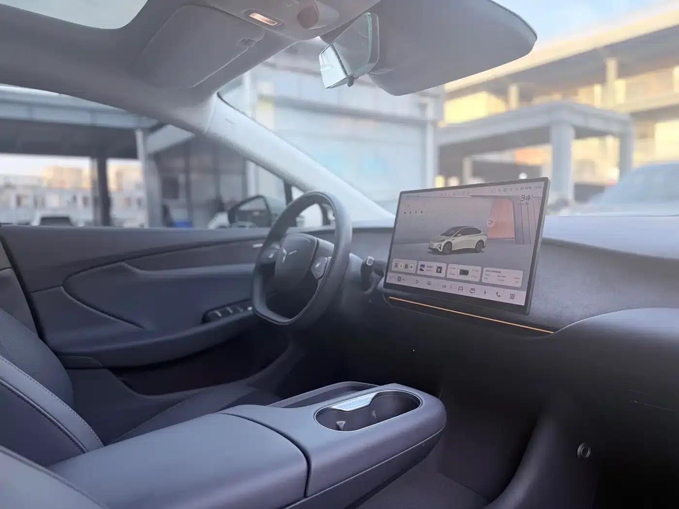 Hongqi Tiangong 05 2025 Model 550 Smart Selection Edition — миниатюра 13