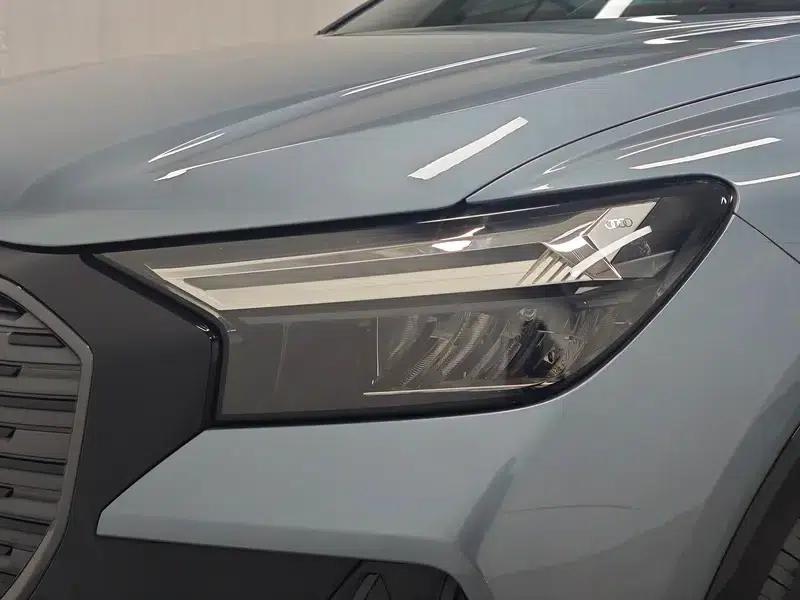 Audi Q4 e-tron 2022 40 e-tron First Edition — миниатюра 12