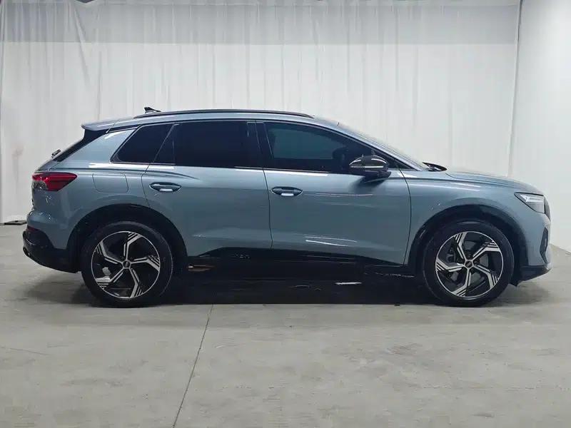 Audi Q4 e-tron 2022 40 e-tron First Edition — миниатюра 8