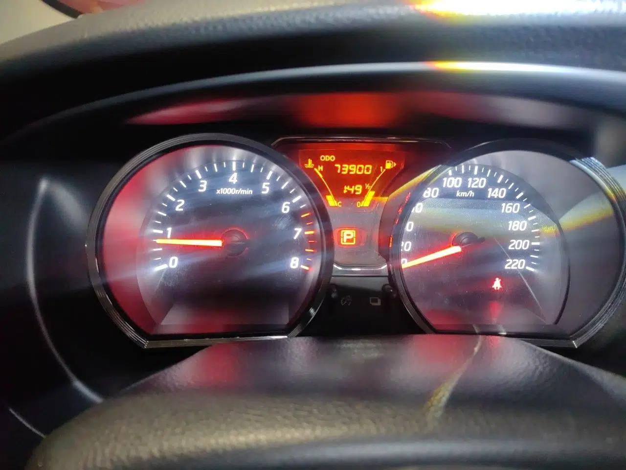 Nissan Livina 2015 1.6XE CVT Comfort Edition — миниатюра 11
