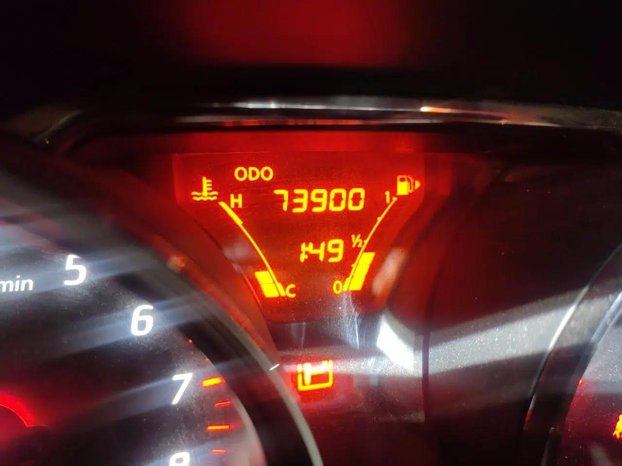 Nissan Livina 2015 1.6XE CVT Comfort Edition — миниатюра 12