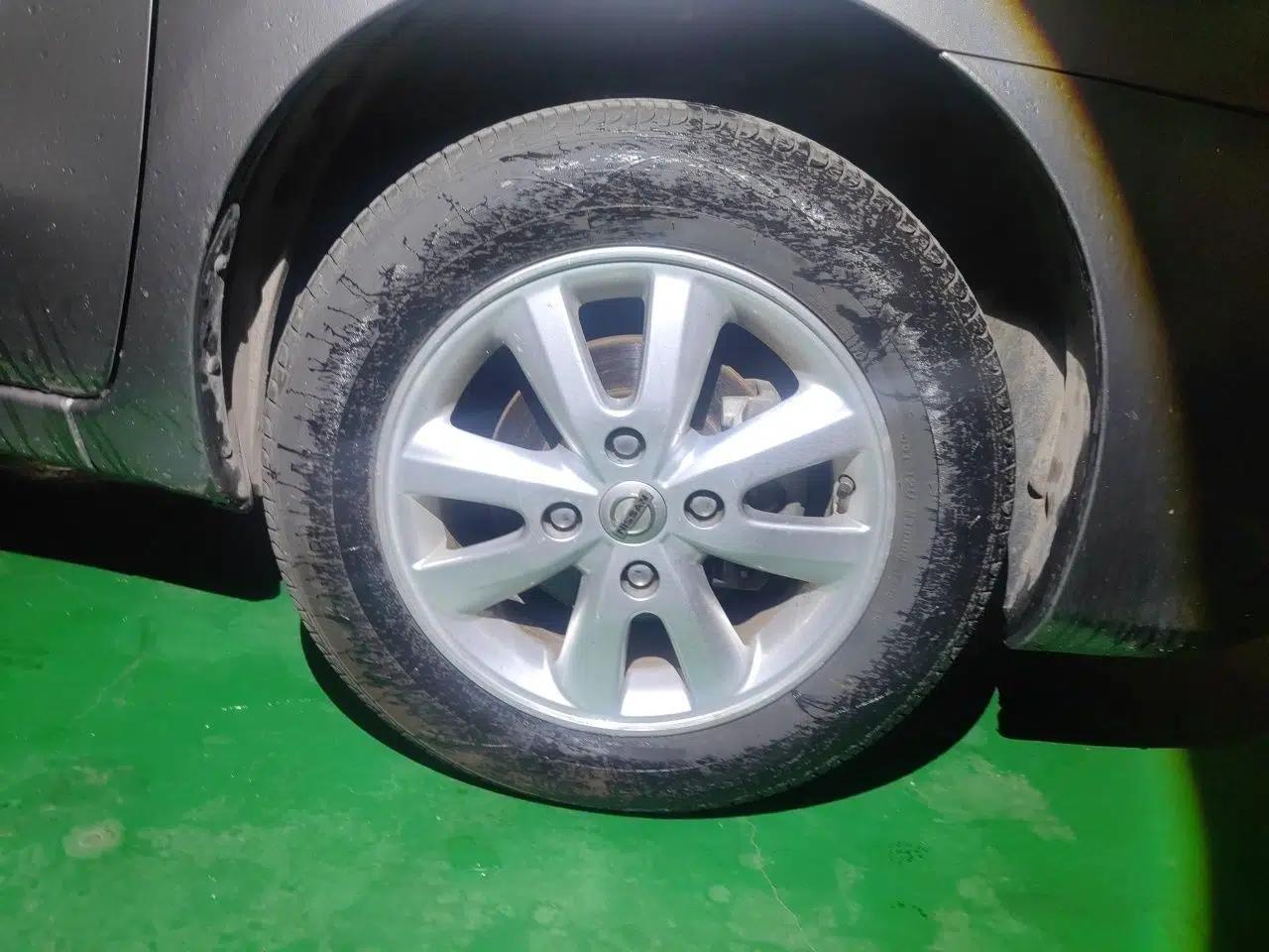 Nissan Livina 2015 1.6XE CVT Comfort Edition — миниатюра 8