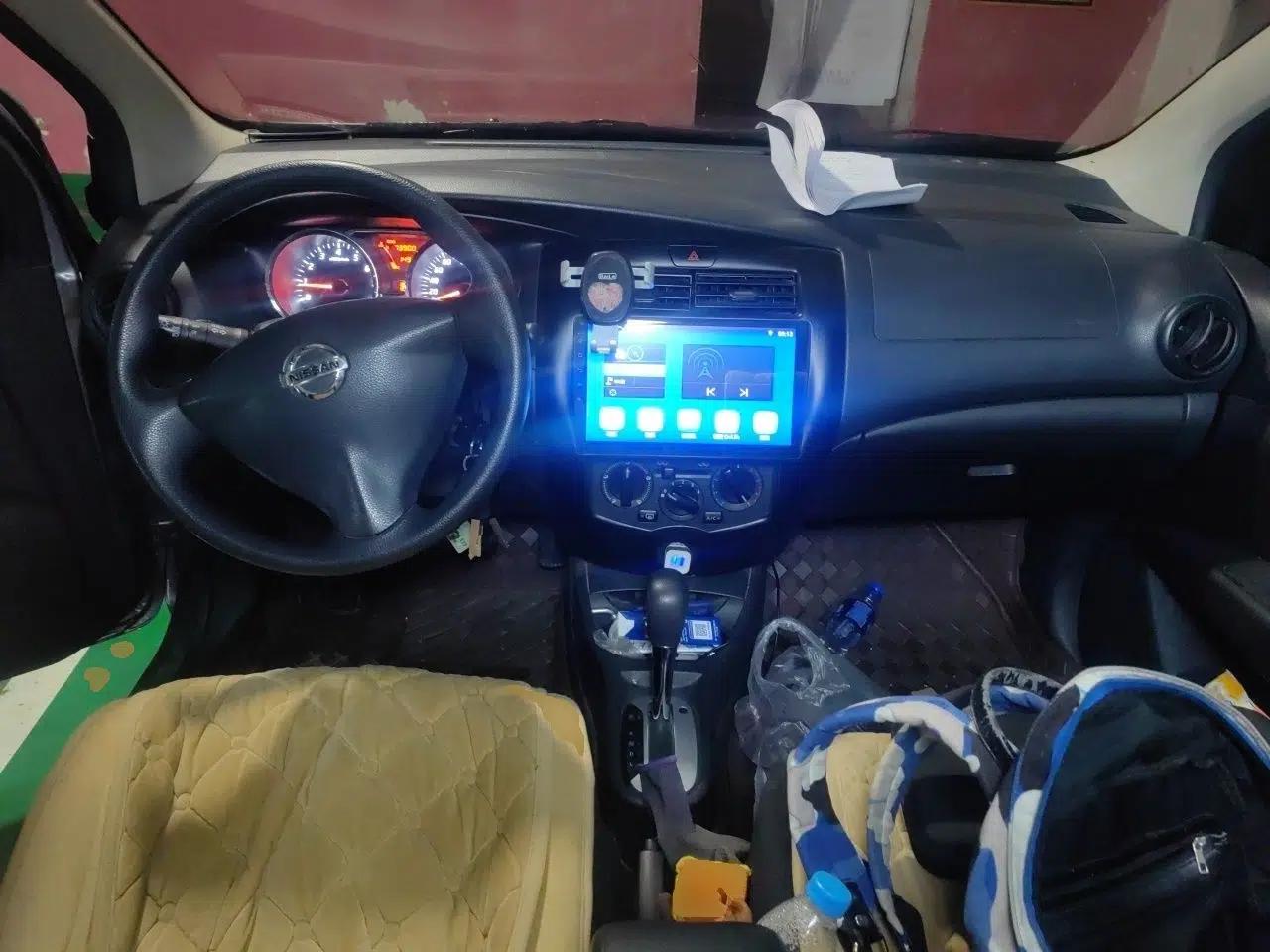 Nissan Livina 2015 1.6XE CVT Comfort Edition — миниатюра 9