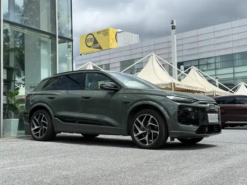 Audi Q6L e-tron 2026 First Edition — миниатюра 2
