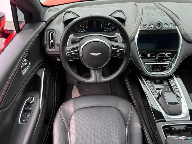 Aston Martin DBX 2020 4.0T V8 — миниатюра 6