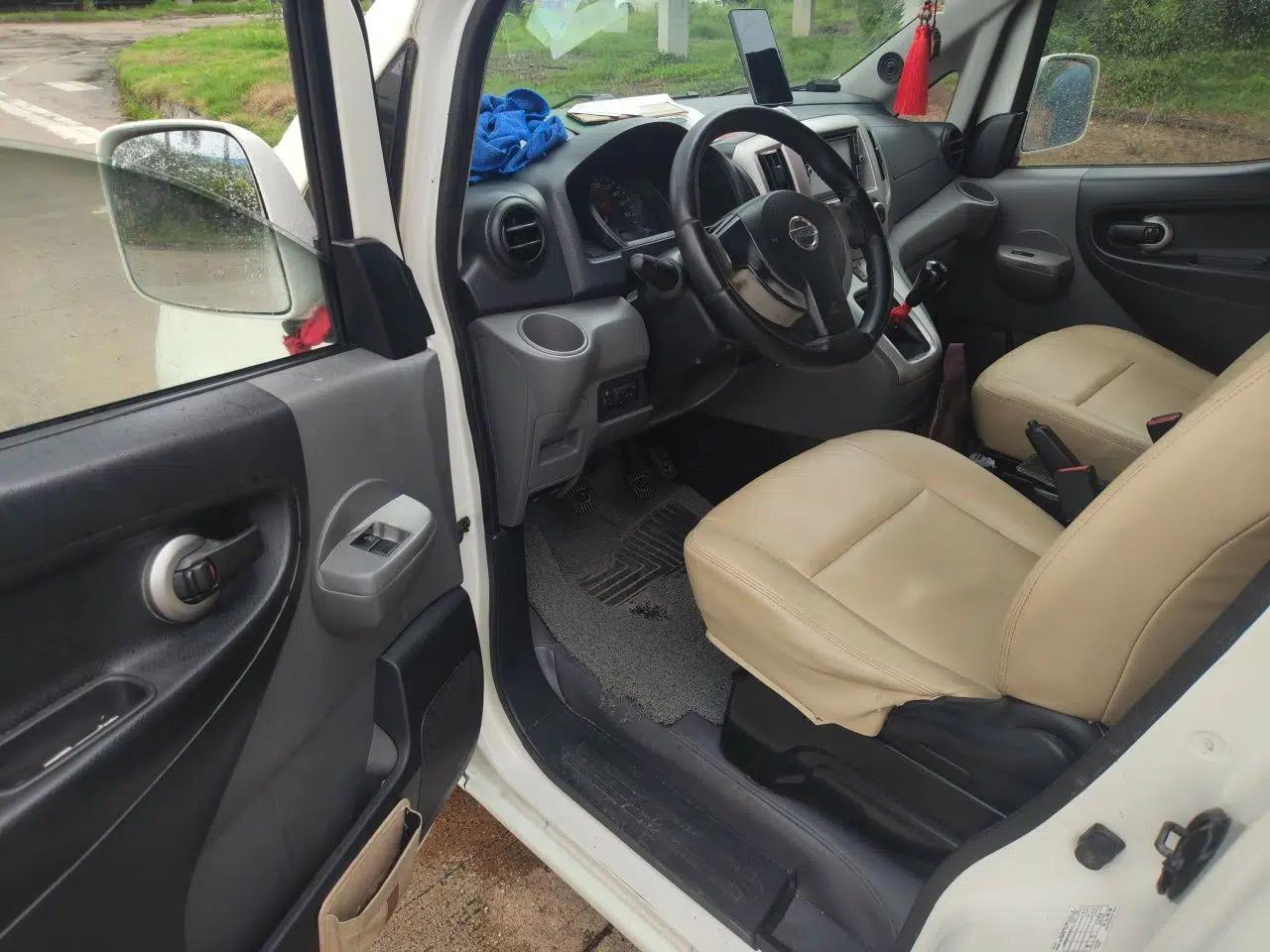 Nissan NV200 2011 1.6L 223 Seats Deluxe Version — миниатюра 16