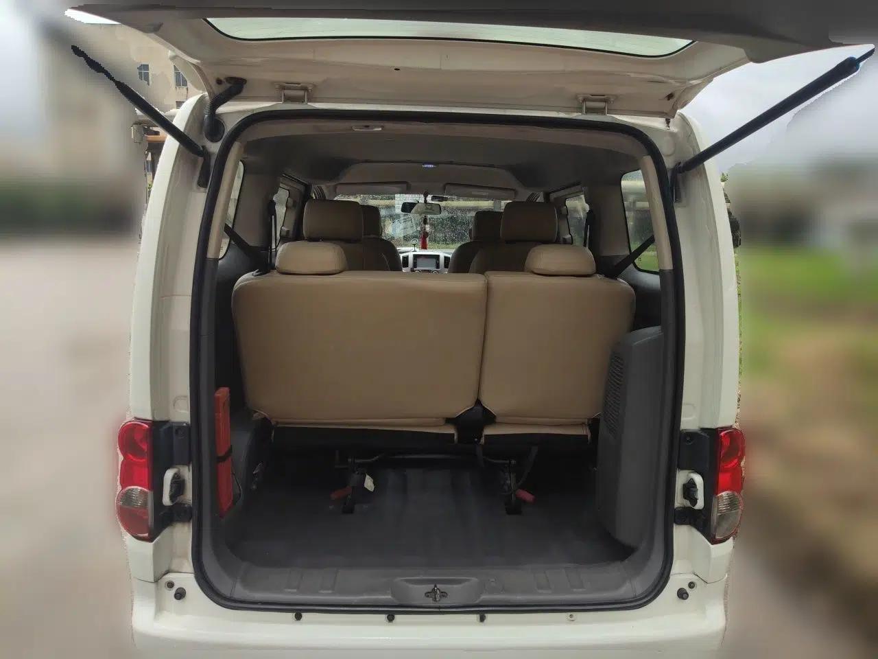 Nissan NV200 2011 1.6L 223 Seats Deluxe Version — миниатюра 19