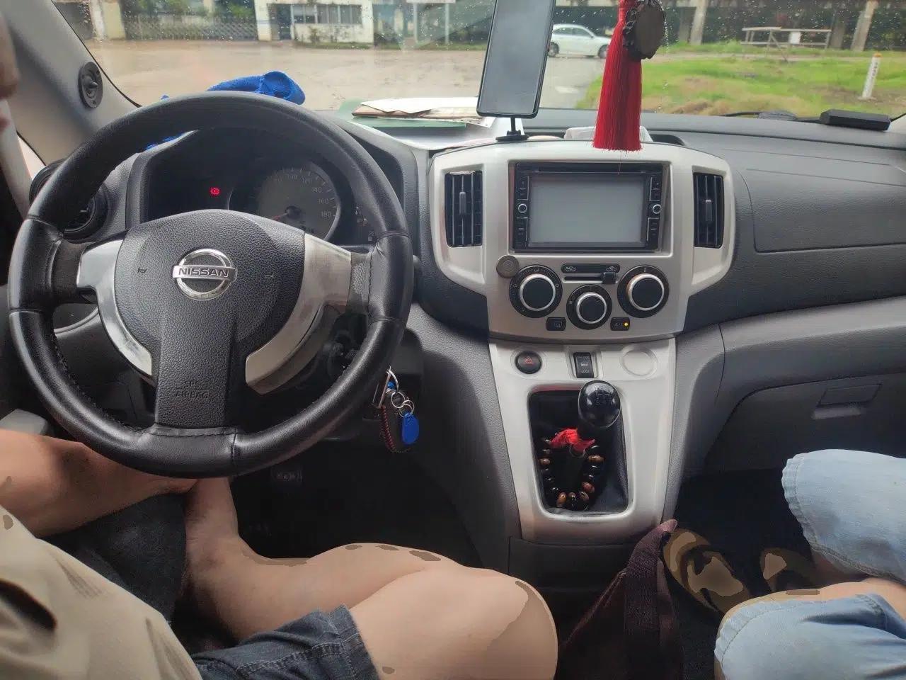 Nissan NV200 2011 1.6L 223 Seats Deluxe Version — миниатюра 9