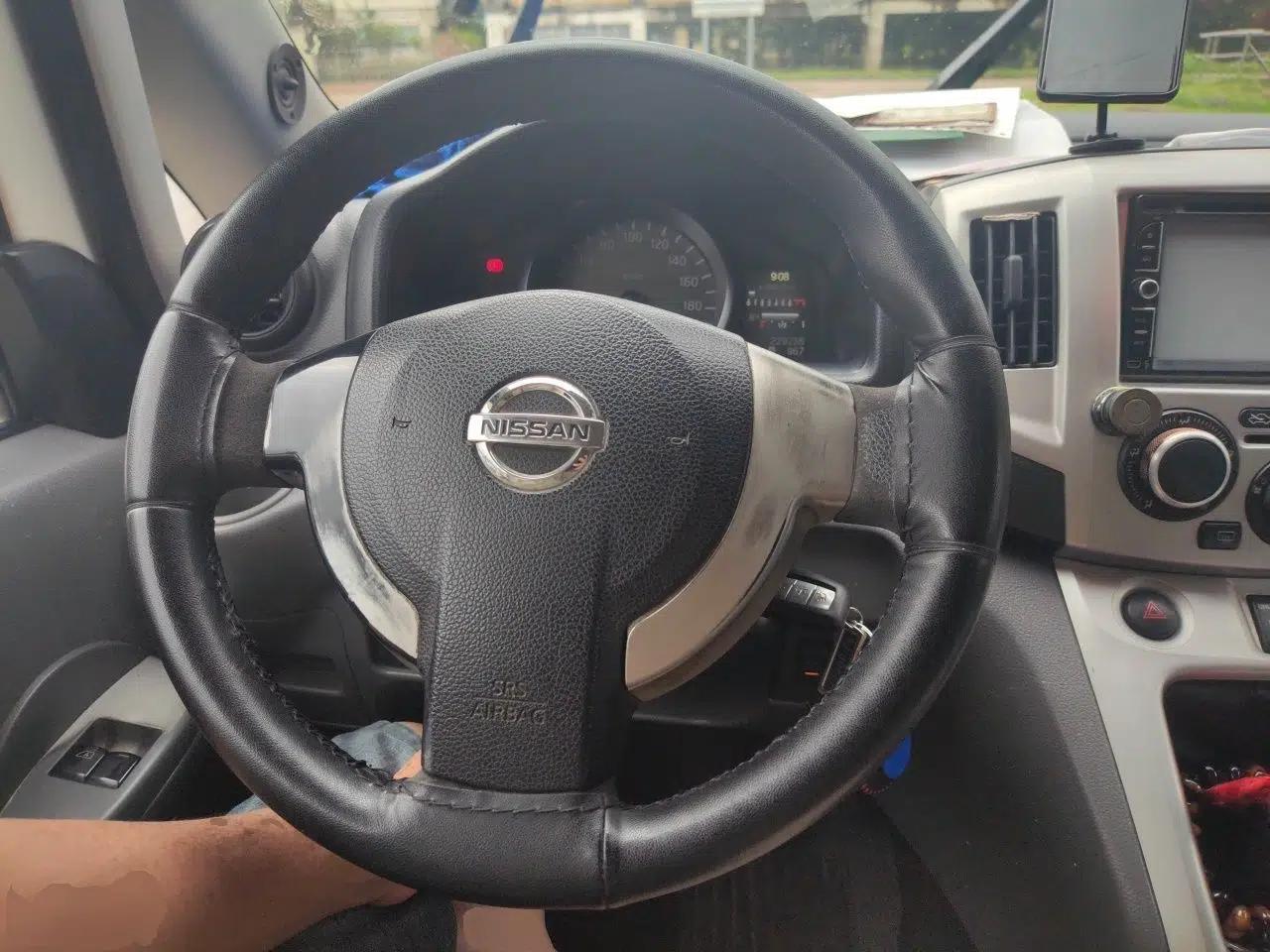 Nissan NV200 2011 1.6L 223 Seats Deluxe Version — миниатюра 10