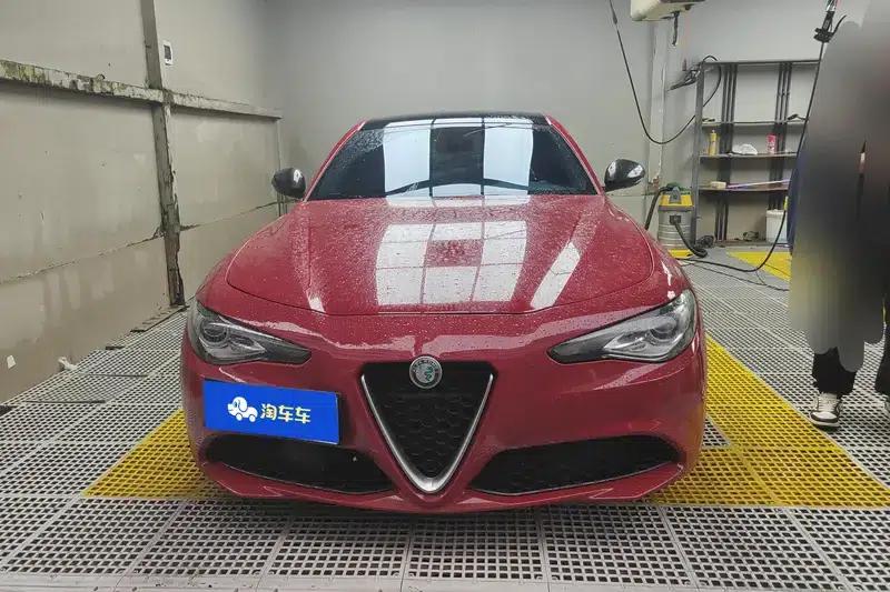 Giulia Juliet 2017 2.0T 200HP Elite Edition — миниатюра 2