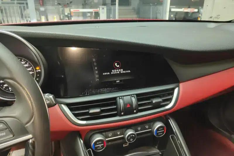 Giulia Juliet 2017 2.0T 200HP Elite Edition — миниатюра 9