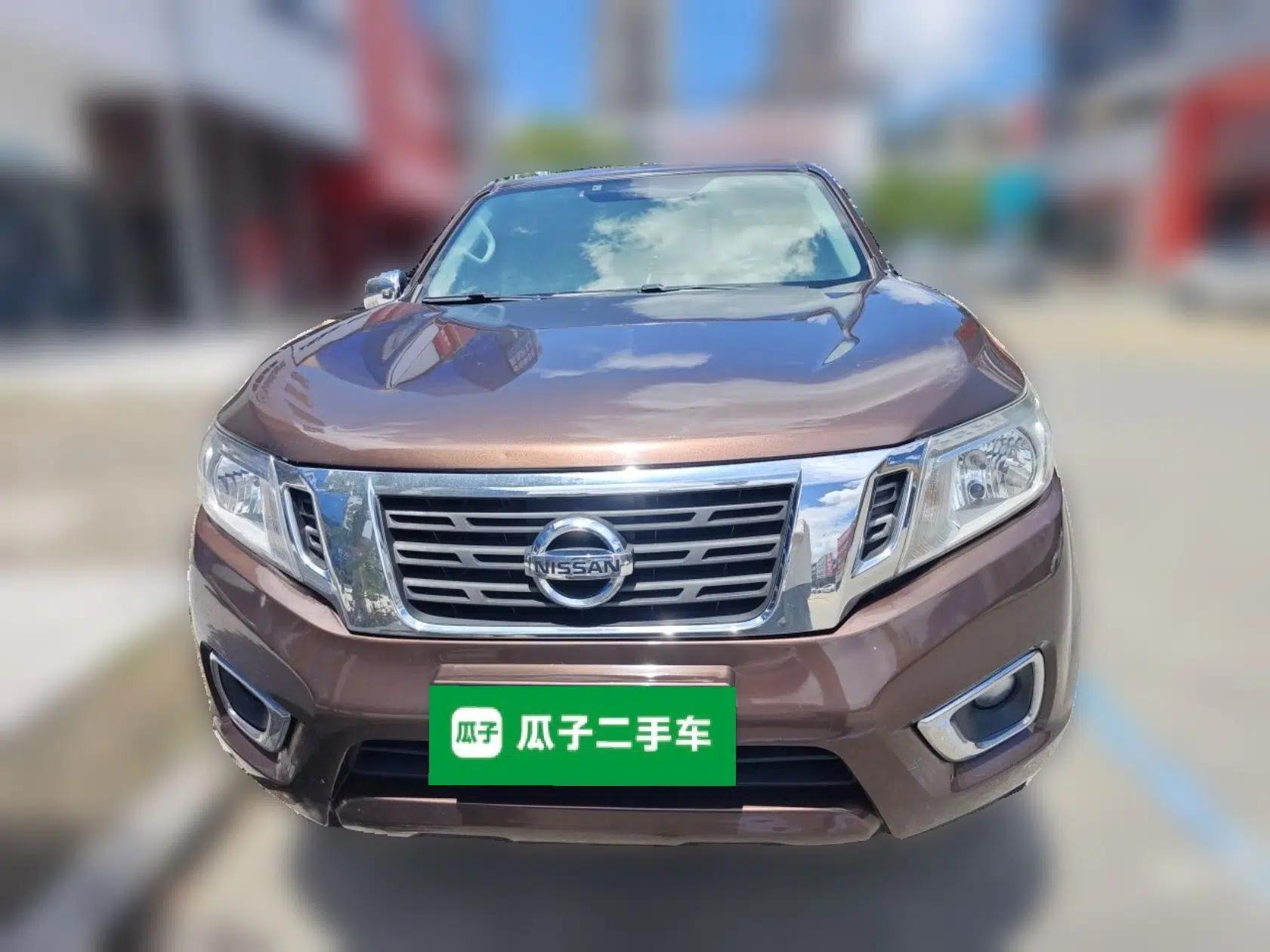 Nissan Navara 2017 2.5L Automatic 2WD Luxury Edition QR25 — миниатюра 2