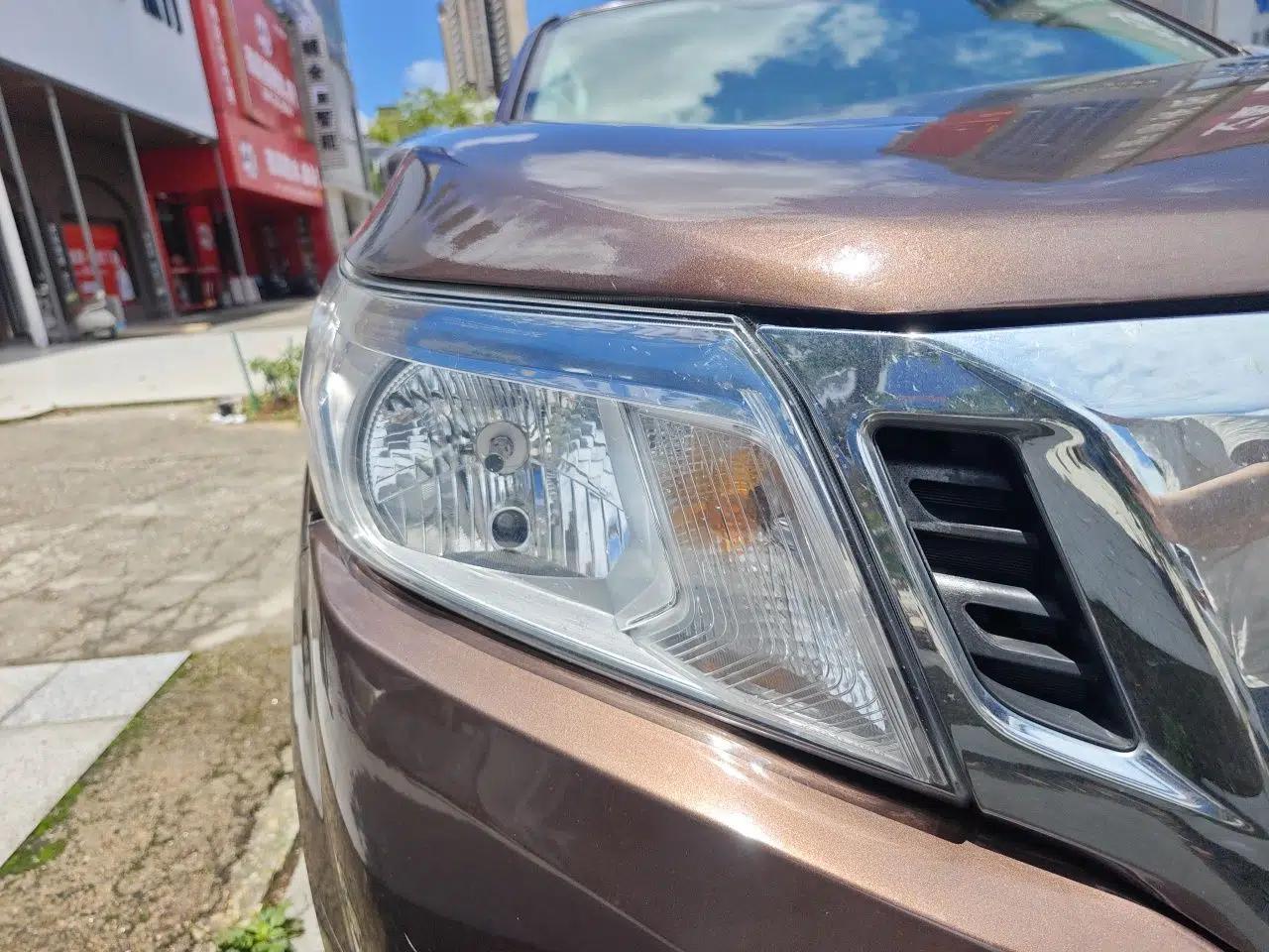 Nissan Navara 2017 2.5L Automatic 2WD Luxury Edition QR25 — миниатюра 7