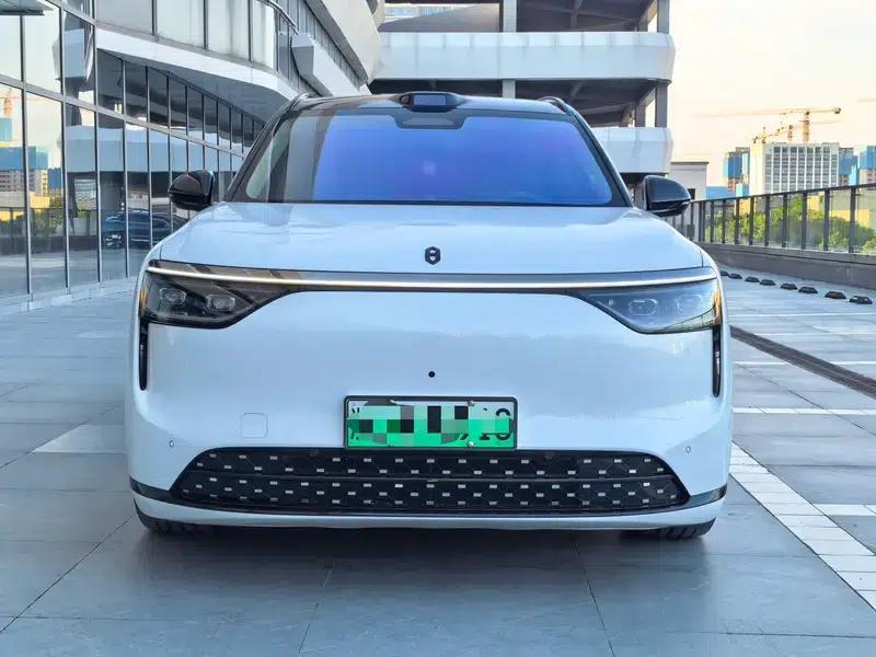Wenjie M8 2025 Extended Range Ultra 5-Seat 4WD (192-line LiDAR) — миниатюра 2
