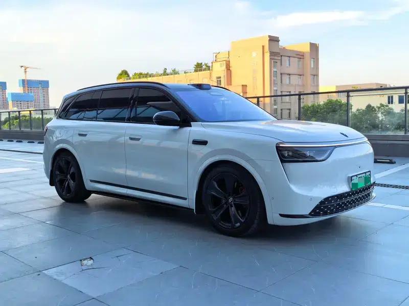 Wenjie M8 2025 Extended Range Ultra 5-Seat 4WD (192-line LiDAR) — миниатюра 3