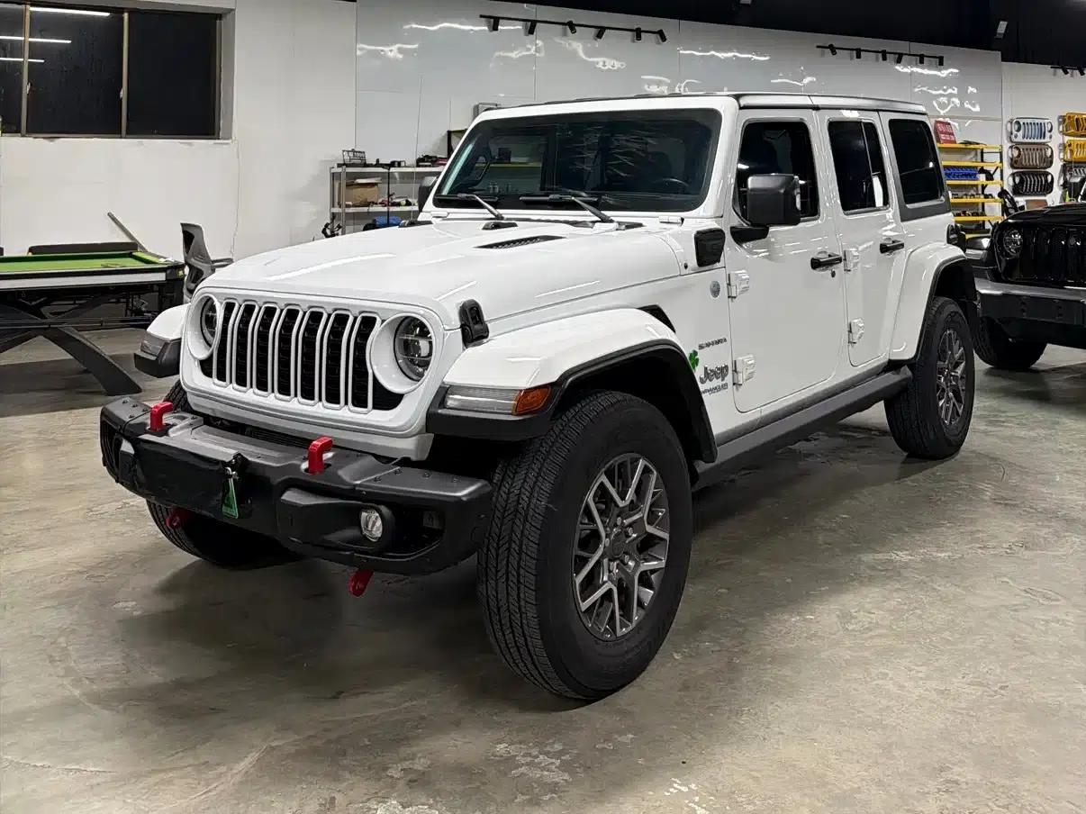 Jeep Wrangler New Energy 2021 Model 4-Door 2.0T 4xe Sahara First Edition — миниатюра 1