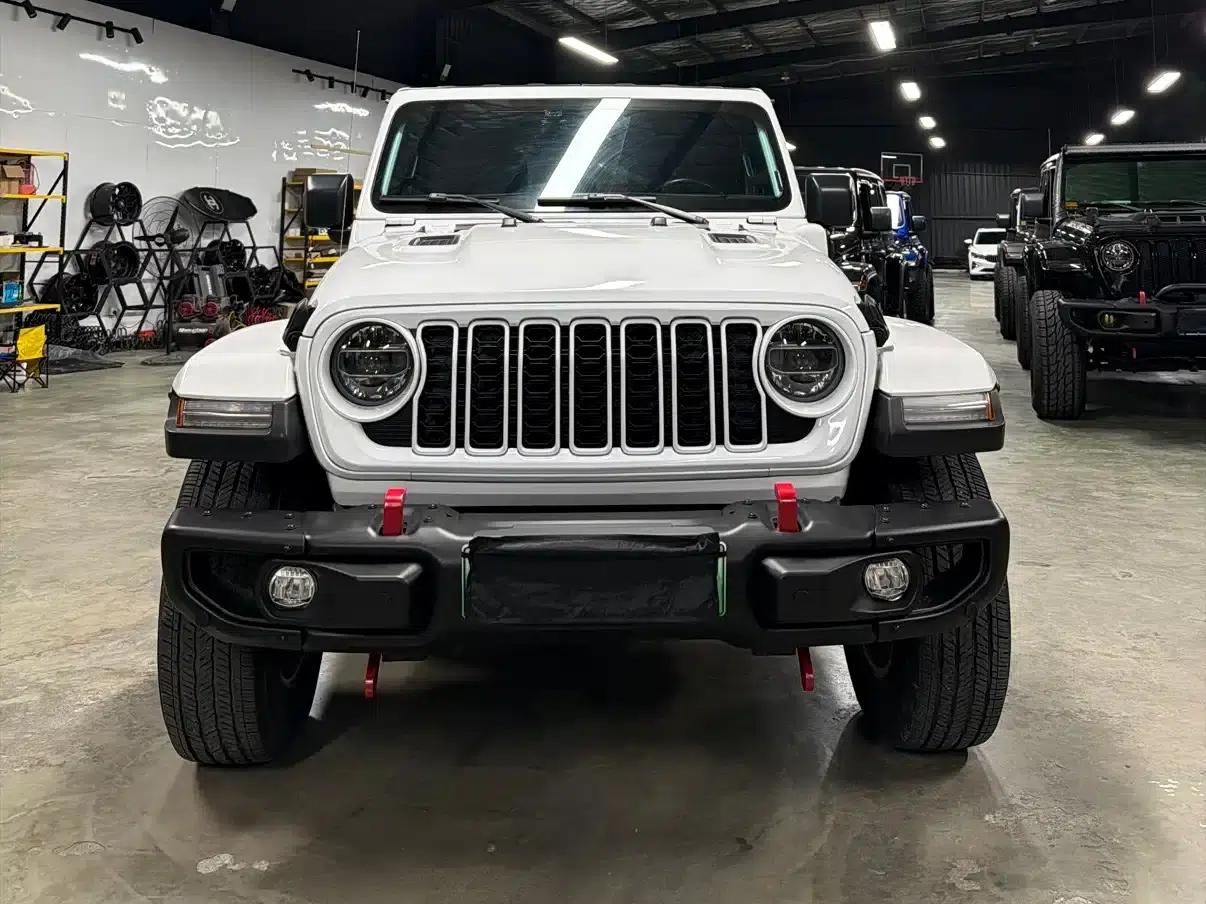Jeep Wrangler New Energy 2021 Model 4-Door 2.0T 4xe Sahara First Edition — миниатюра 2