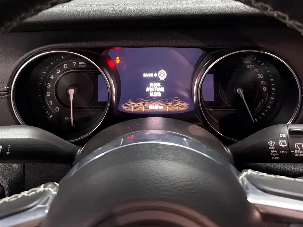 Jeep Wrangler New Energy 2021 Model 4-Door 2.0T 4xe Sahara First Edition — миниатюра 12