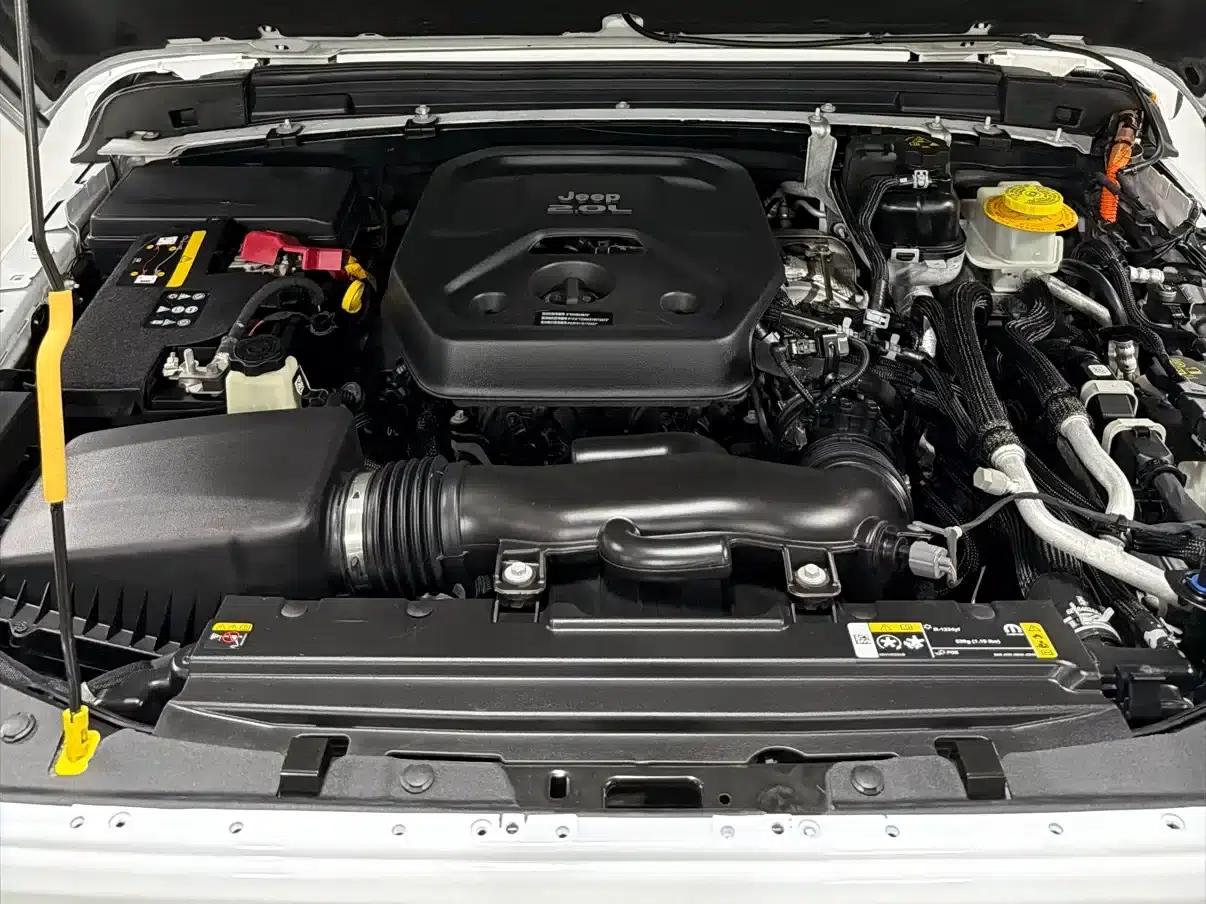 Jeep Wrangler New Energy 2021 Model 4-Door 2.0T 4xe Sahara First Edition — миниатюра 13