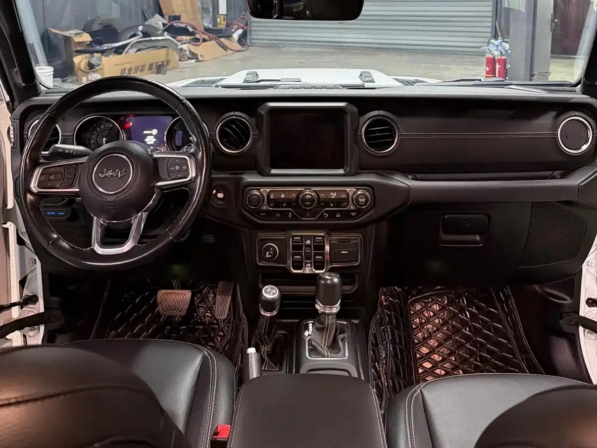 Jeep Wrangler New Energy 2021 Model 4-Door 2.0T 4xe Sahara First Edition — миниатюра 10