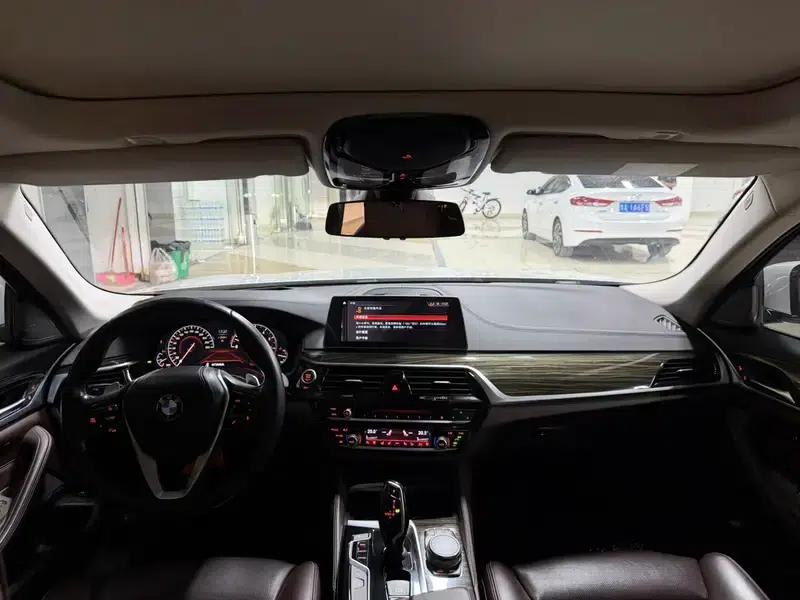 BMW 5 Series 2018 530Li Luxury Package — миниатюра 7