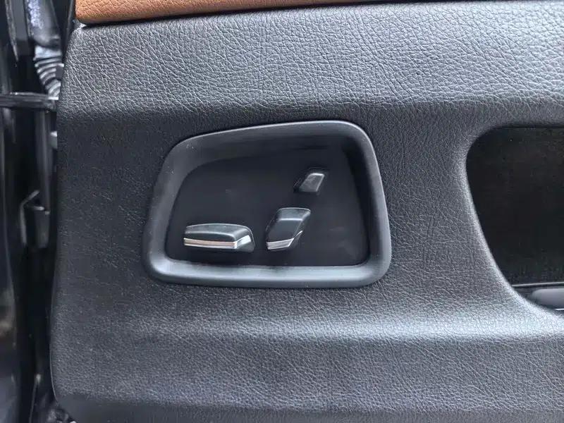 BMW 5 Series 2017 525Li Leading Edition — миниатюра 14