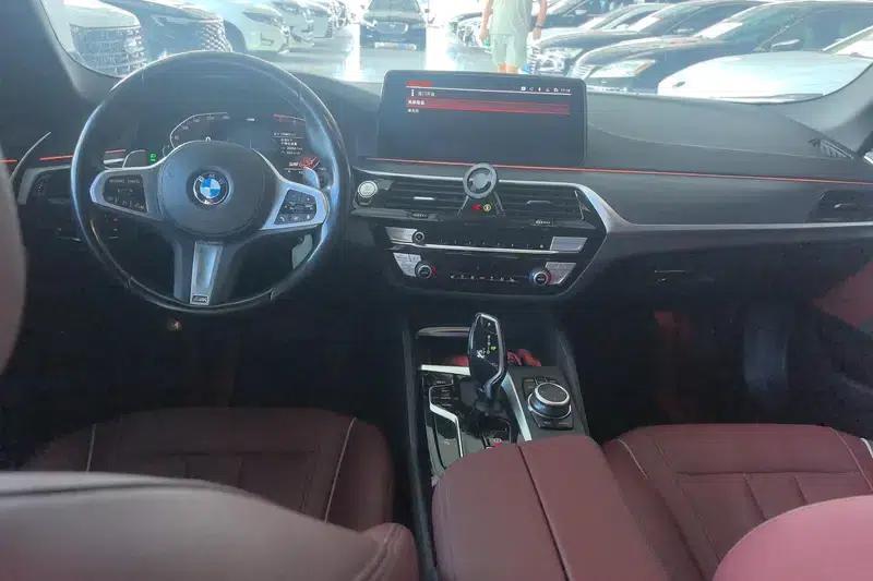 2022 BMW 5 Series Facelift 530Li Leading Edition M Sport Package — миниатюра 14