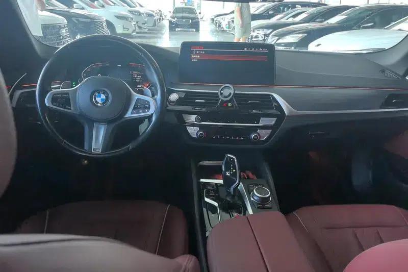2022 BMW 5 Series Facelift 530Li Leading Edition M Sport Package — миниатюра 15