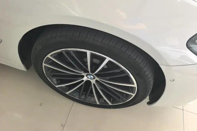 2022 BMW 5 Series Facelift 530Li Leading Edition M Sport Package — миниатюра 9