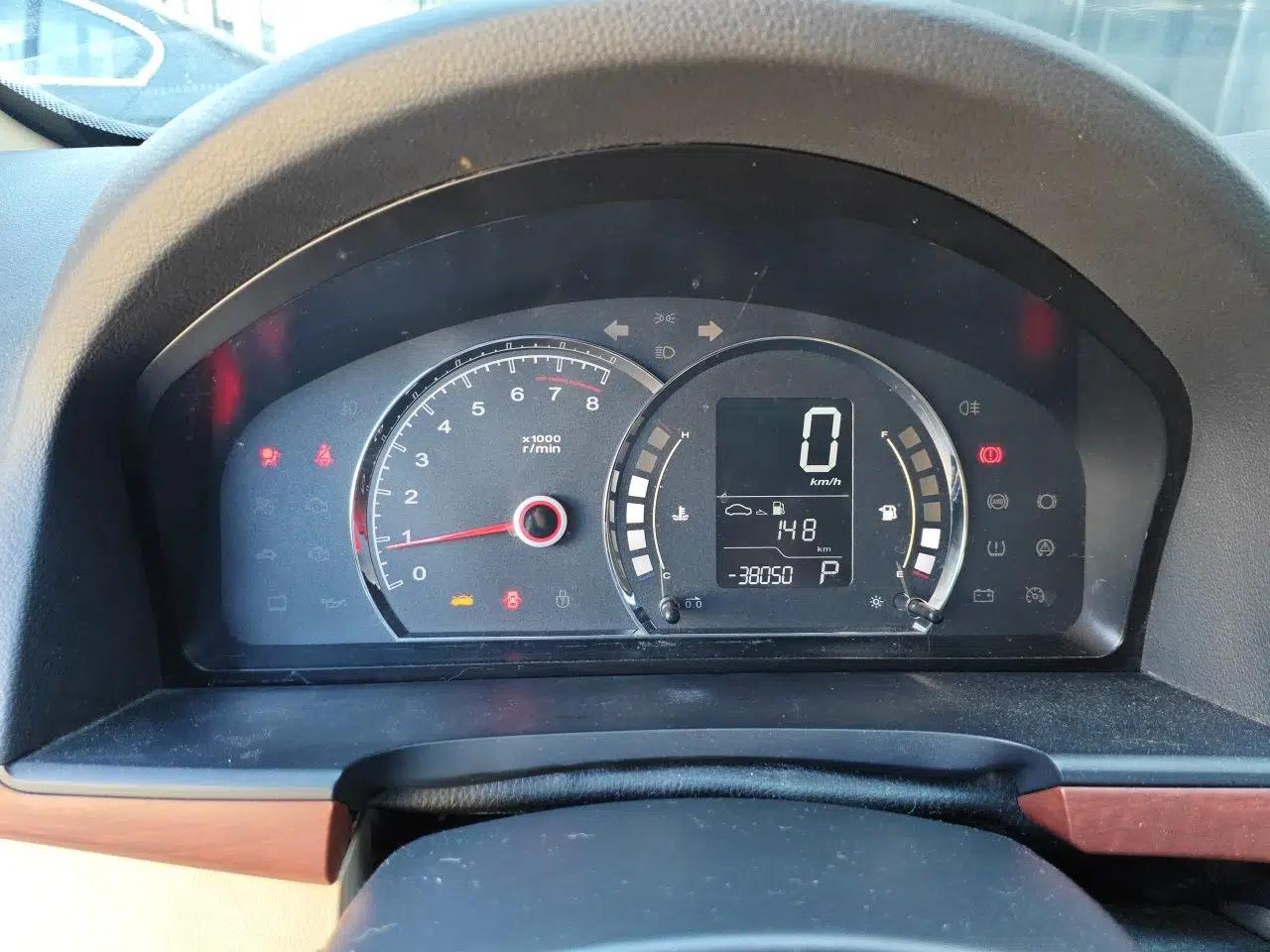 Roewe 350 2013 350C 1.5L Automatic Xunyue Edition — миниатюра 11