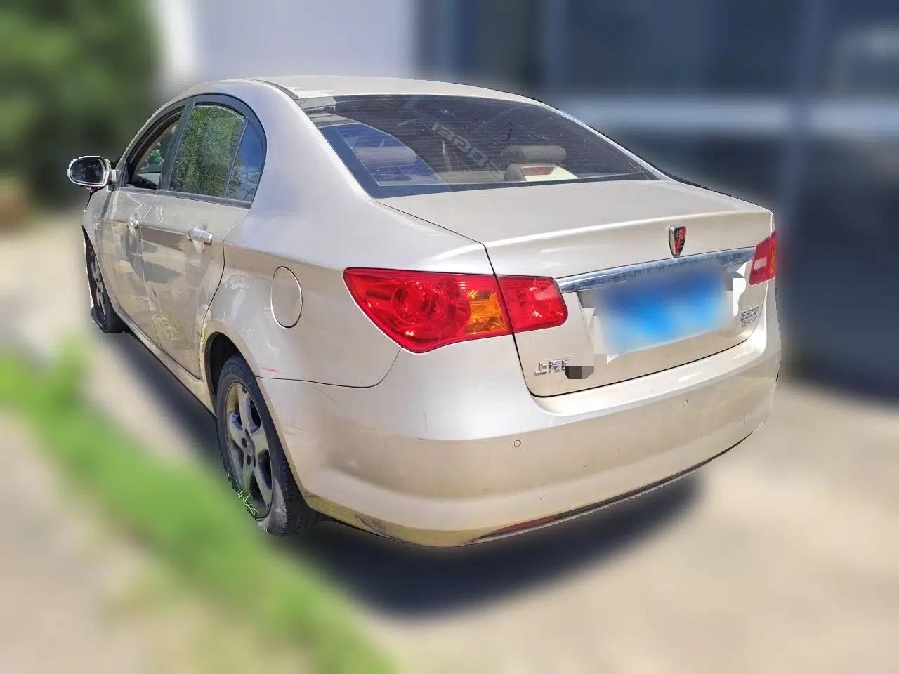 Roewe 350 2013 350C 1.5L Automatic Xunyue Edition — миниатюра 4