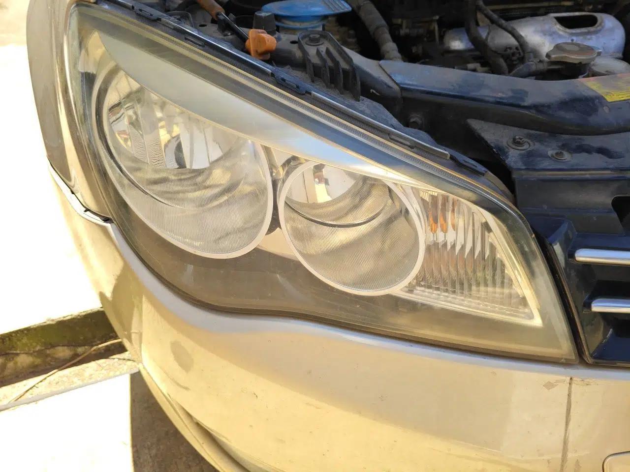 Roewe 350 2013 350C 1.5L Automatic Xunyue Edition — миниатюра 7